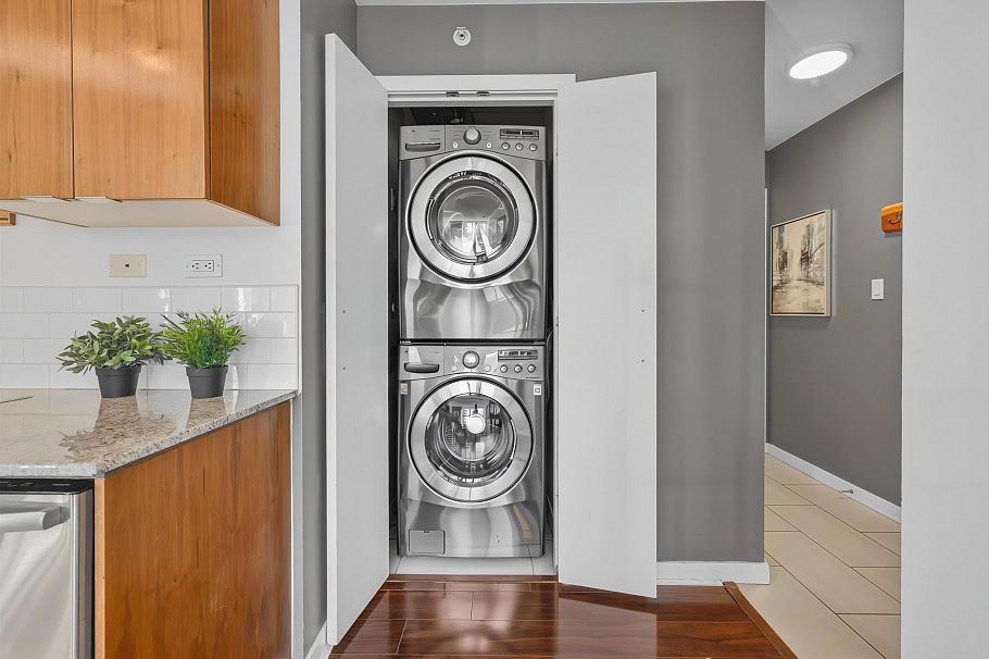 1507 989 Beatty Street Vancouver, BC - 14
