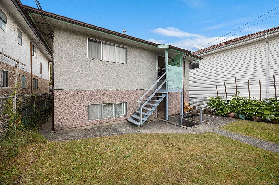 238 E 21st Avenue Vancouver, BC - 16