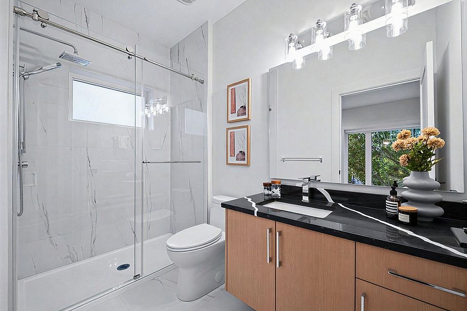 2 6991 Kerr Street Vancouver, BC - 16