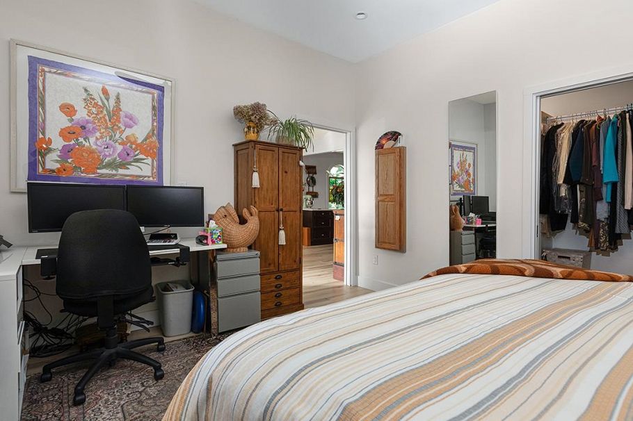 535 E Keith Road North Vancouver, BC - 15