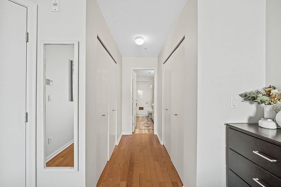 413 147 E 1st Street North Vancouver, BC - 27