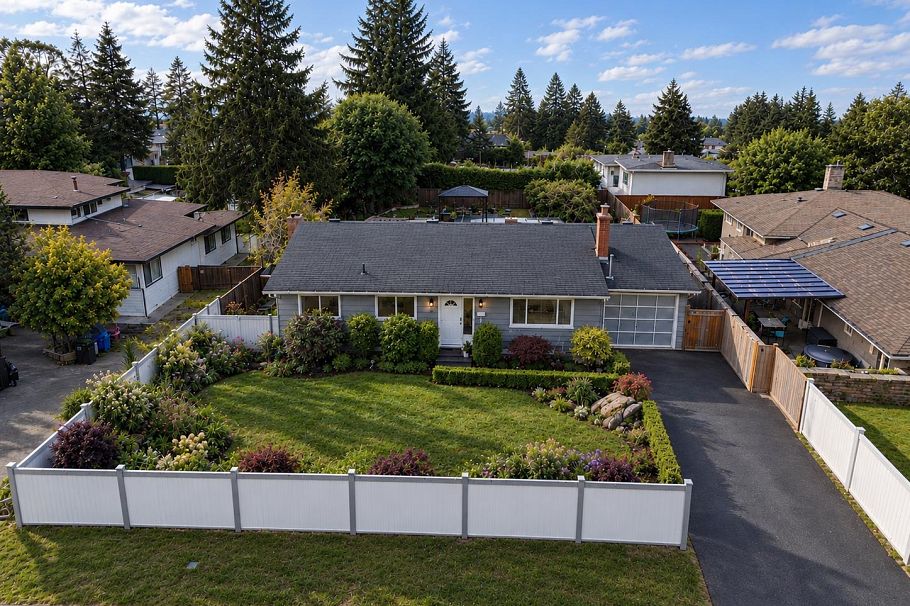 1350 Berkley Road North Vancouver, BC - 27
