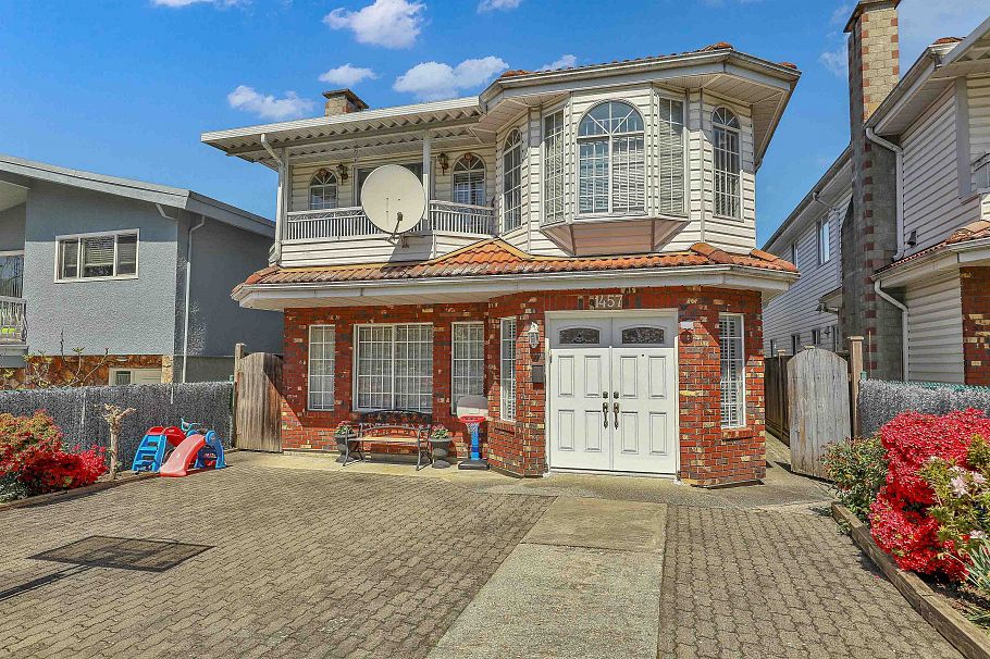 1457 E 18th Avenue Vancouver, BC - 2