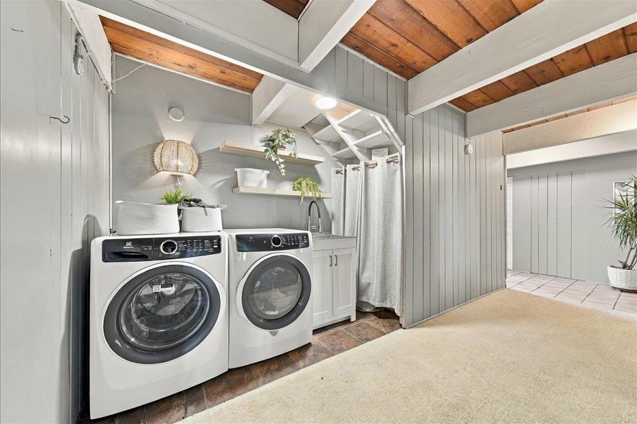 2363 Windridge Drive North Vancouver, BC - 13