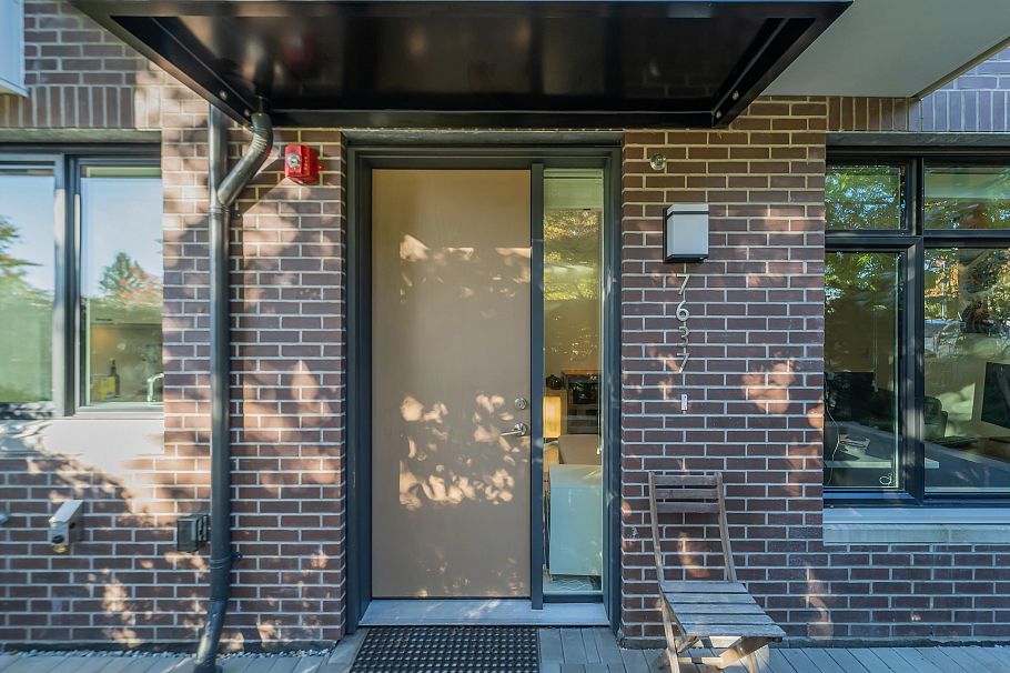 7637 Yukon Street Vancouver, BC - 3