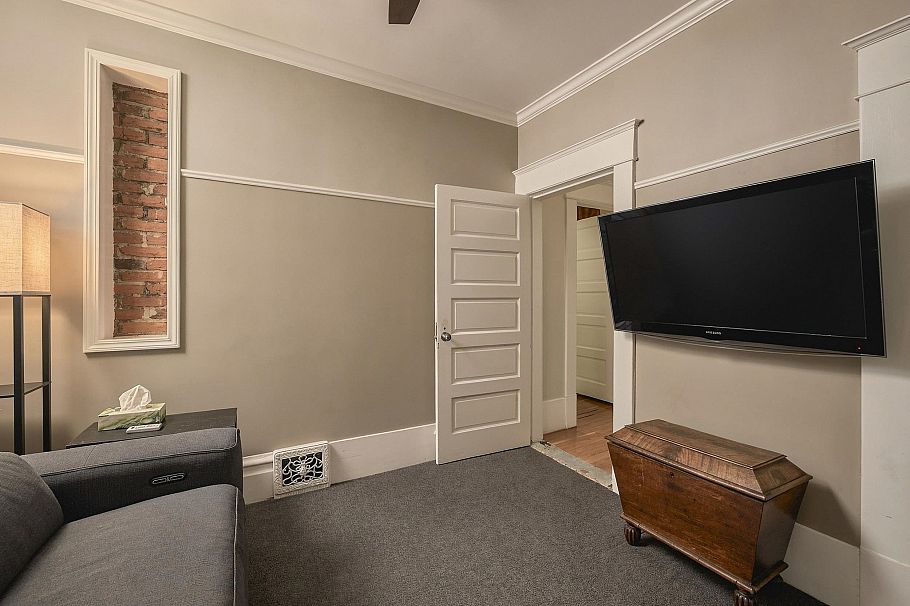 1761 E 4th Avenue Vancouver, BC - 23