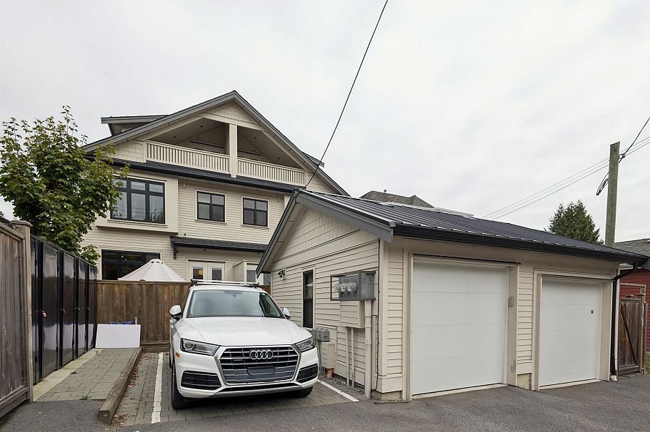 1014 E 16th Avenue Vancouver, BC - 37