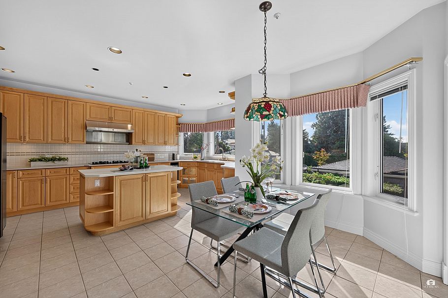 3838 W 38th Avenue Vancouver, BC - 14