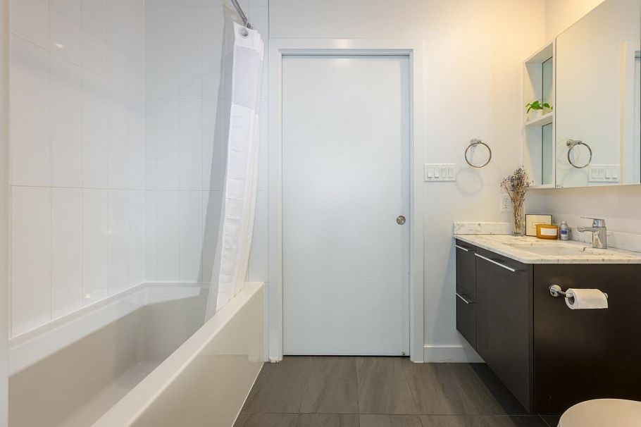 2406 8031 Nunavut Lane Vancouver, BC - 10
