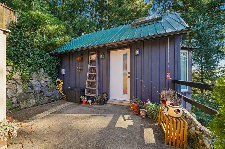 2363 Windridge Drive North Vancouver, BC - 34