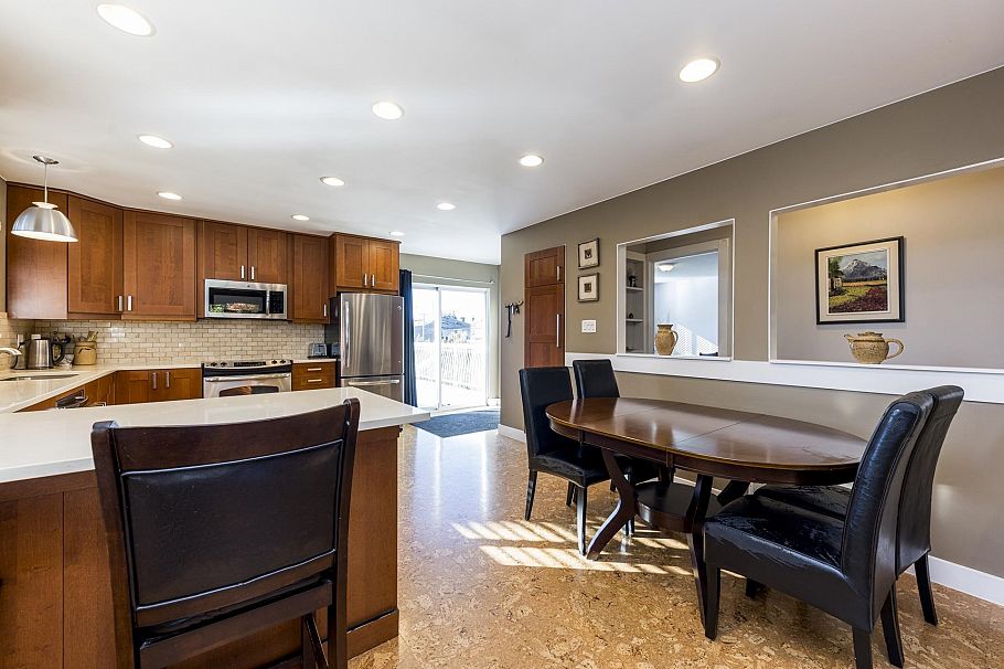 741 E 18th Street North Vancouver, BC - 7