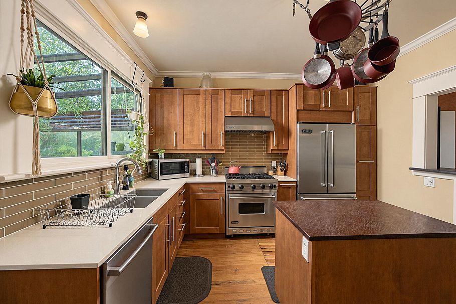 1761 E 4th Avenue Vancouver, BC - 13