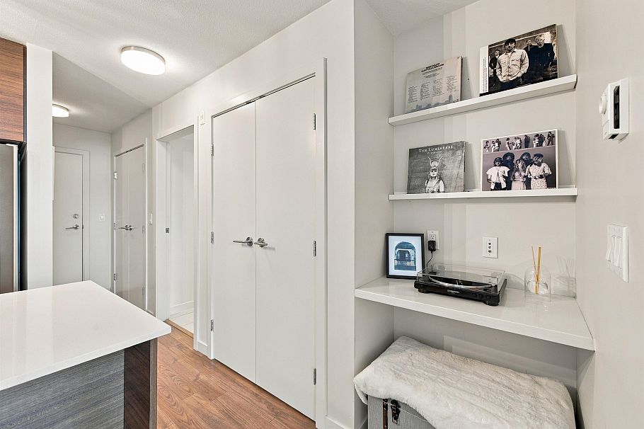 504 1677 Lloyd Avenue North Vancouver, BC - 16