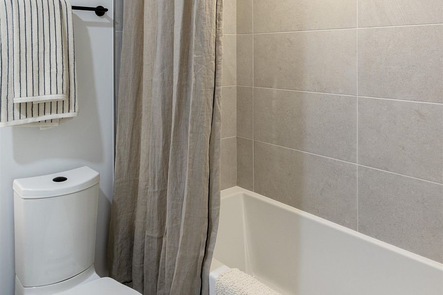 156 5377 Oak Street Vancouver, BC - 5