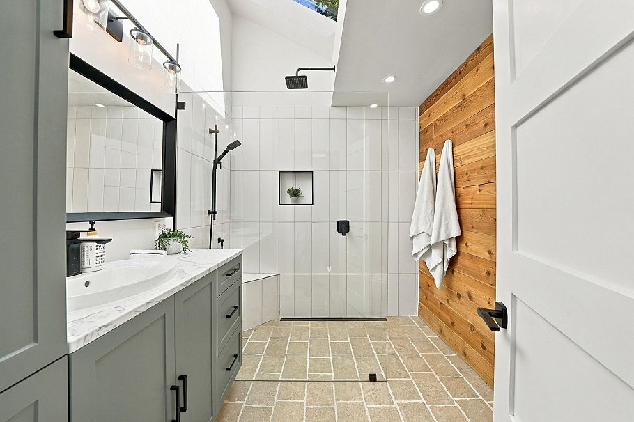 1720 Deep Cove Road North Vancouver, BC - 14