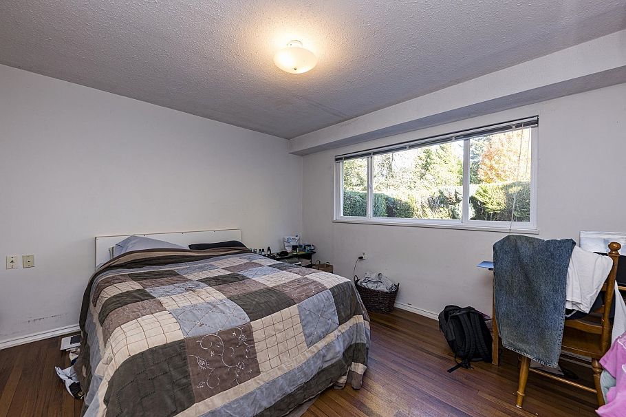 741 E 18th Street North Vancouver, BC - 24