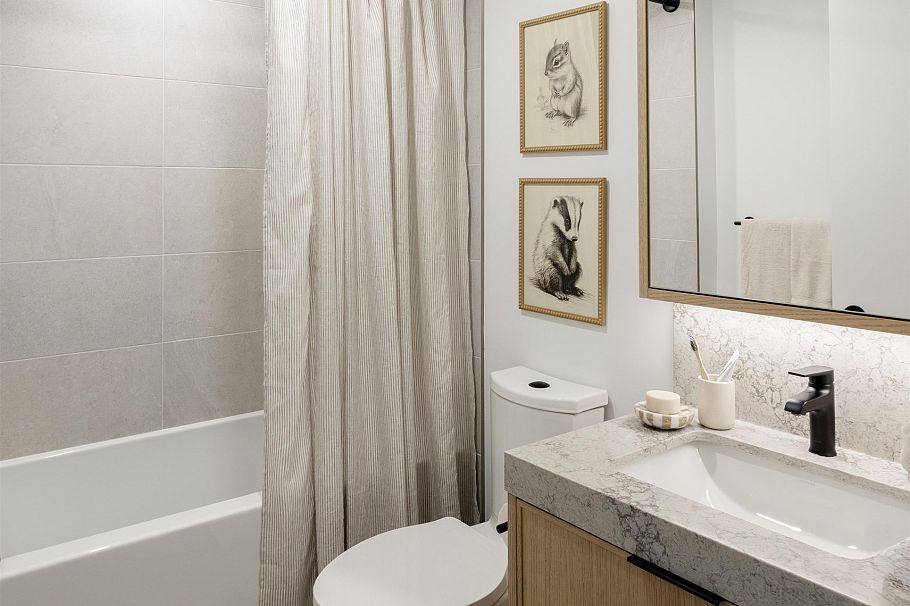 158 5377 Oak Street Vancouver, BC - 9