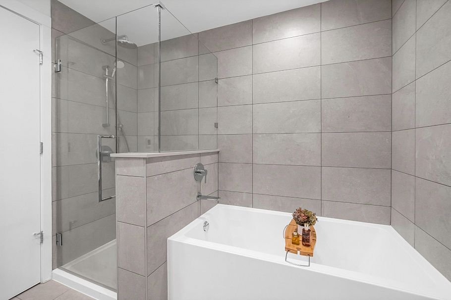 1101 2325 Emery Court North Vancouver, BC - 17