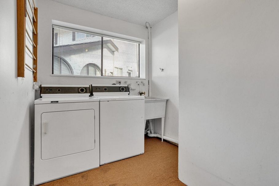2851 Trillium Place North Vancouver, BC - 27