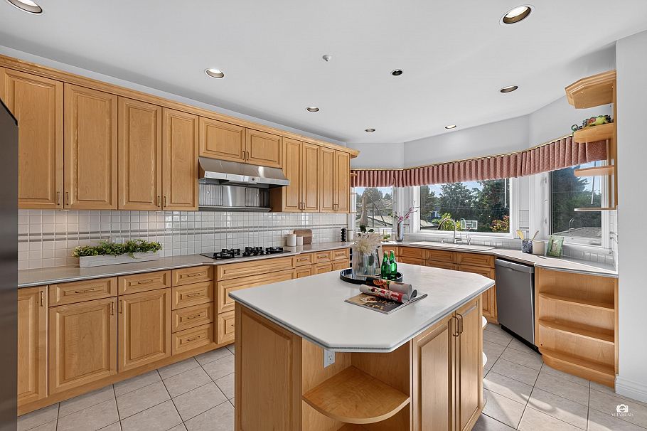 3838 W 38th Avenue Vancouver, BC - 15