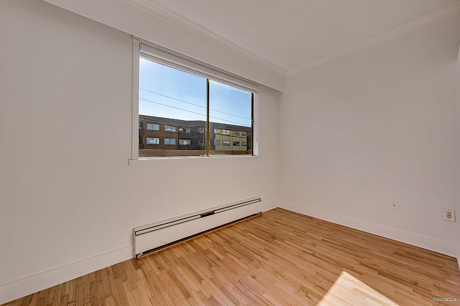 111 235 E 13th Street North Vancouver, BC - 15
