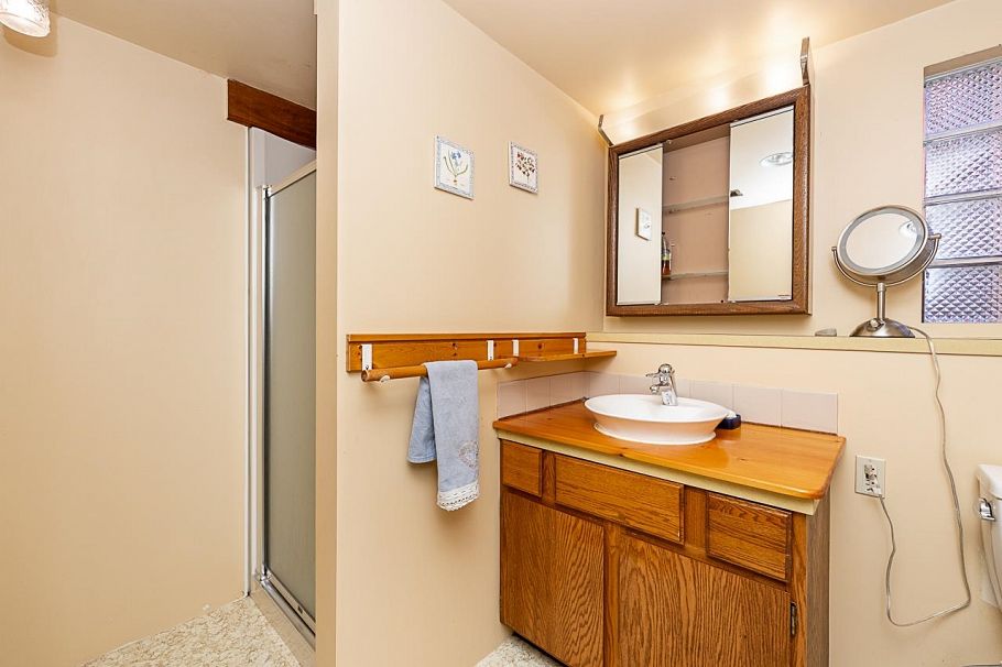 1881 Whyte Avenue Vancouver, BC - 24
