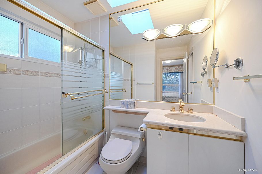 2893 W 20th Avenue Vancouver, BC - 37