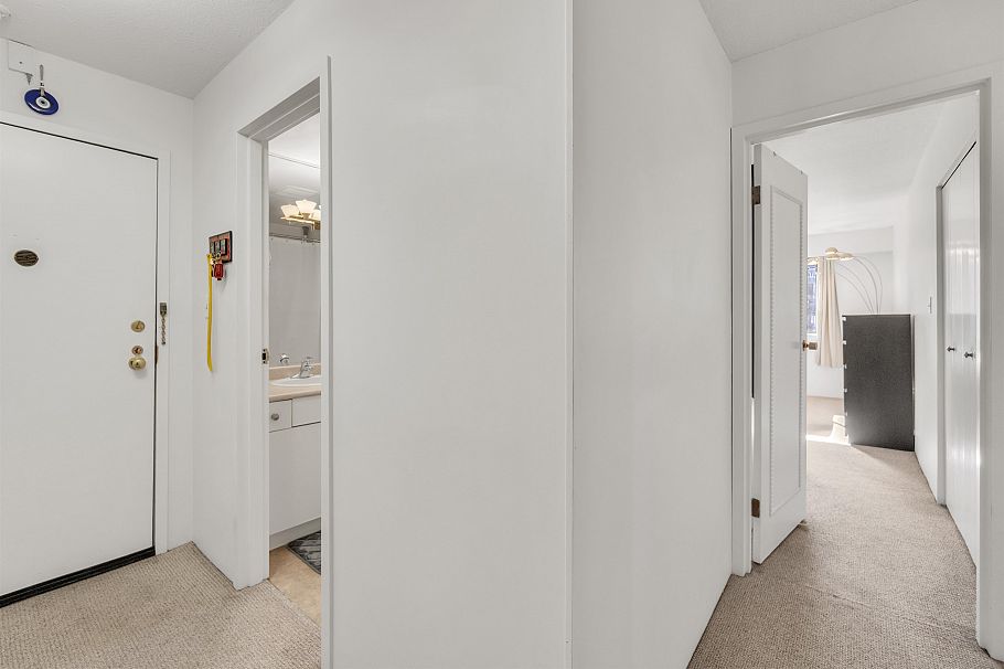 205 1610 Chesterfield Avenue North Vancouver, BC - 27