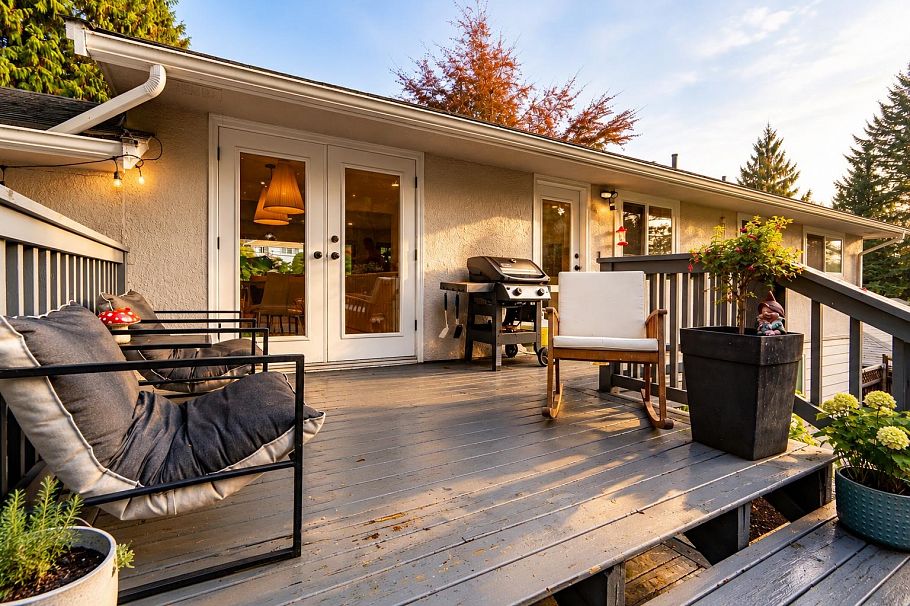 1361 E 15th Street North Vancouver, BC - 29