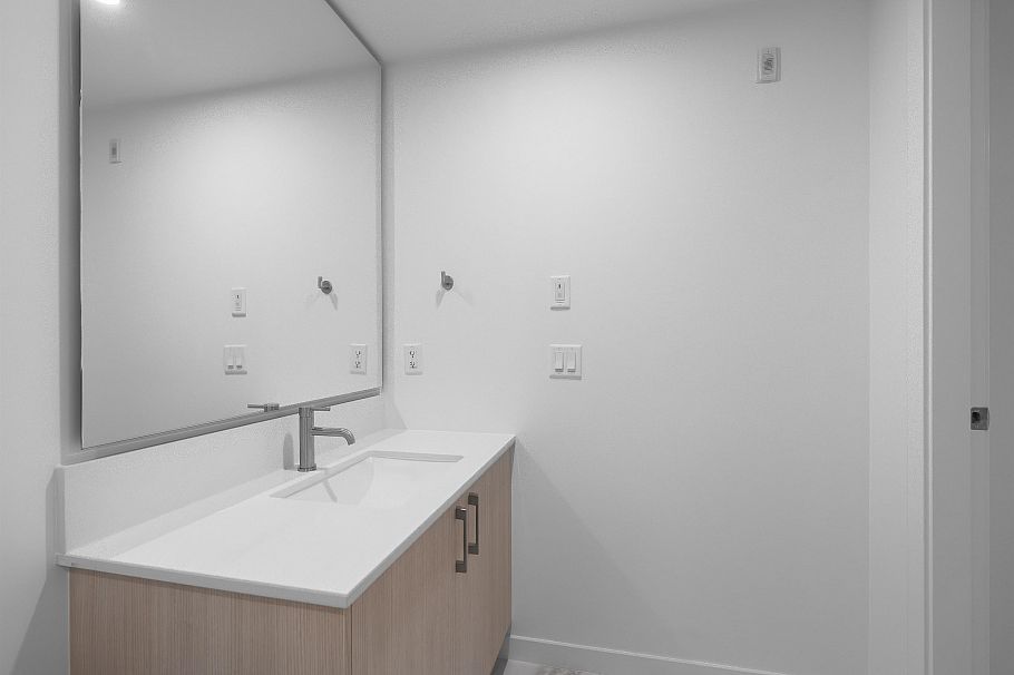 120 954 Lytton Street North Vancouver, BC - 16