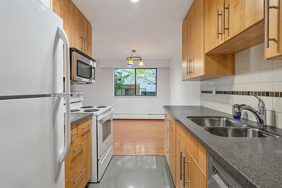 106 1844 W 7th Avenue Vancouver, BC - 3