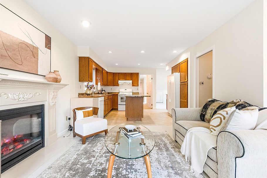 865 Ruckle Court North Vancouver, BC - 2