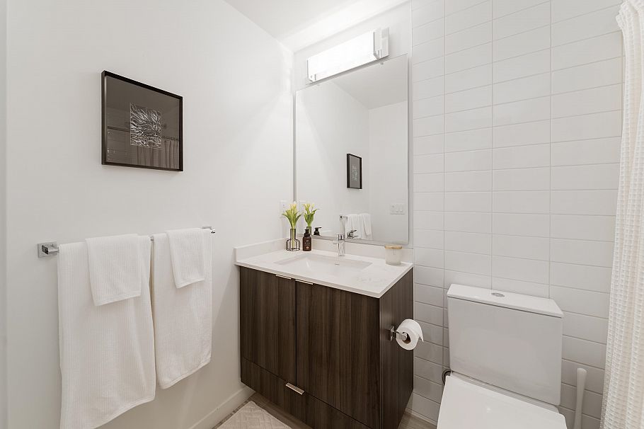 517 725 Marine Drive North Vancouver, BC - 20