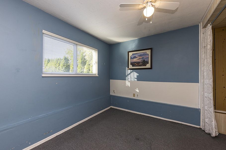 741 E 18th Street North Vancouver, BC - 31