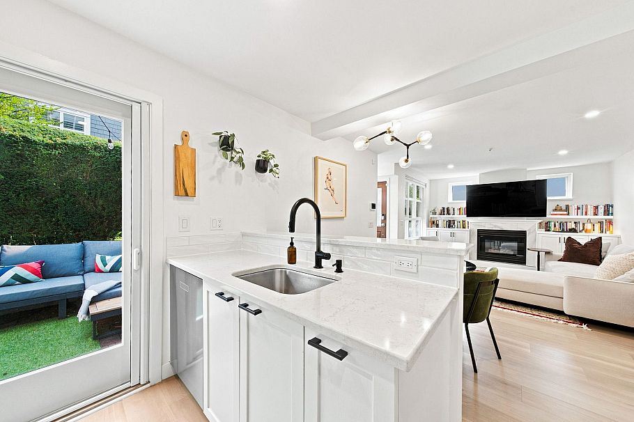 101 657 W 7th Avenue Vancouver, BC - 11