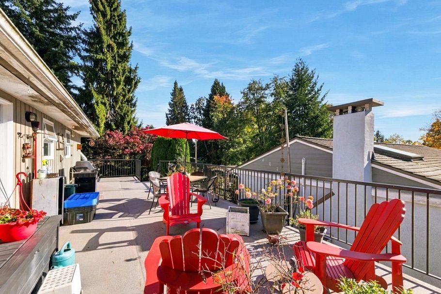 950 Tollcross Road North Vancouver, BC - 17