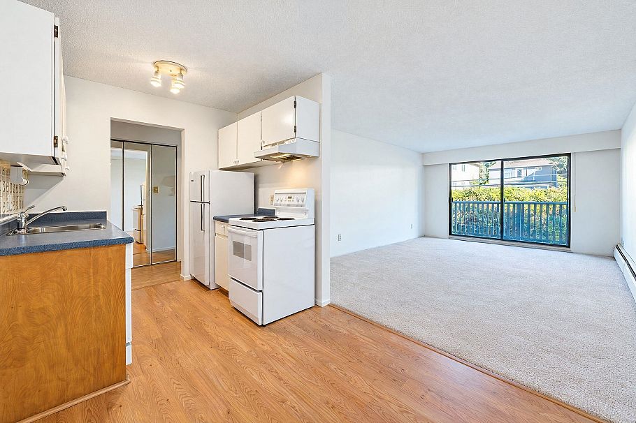 214 310 W 3rd Street North Vancouver, BC - 2