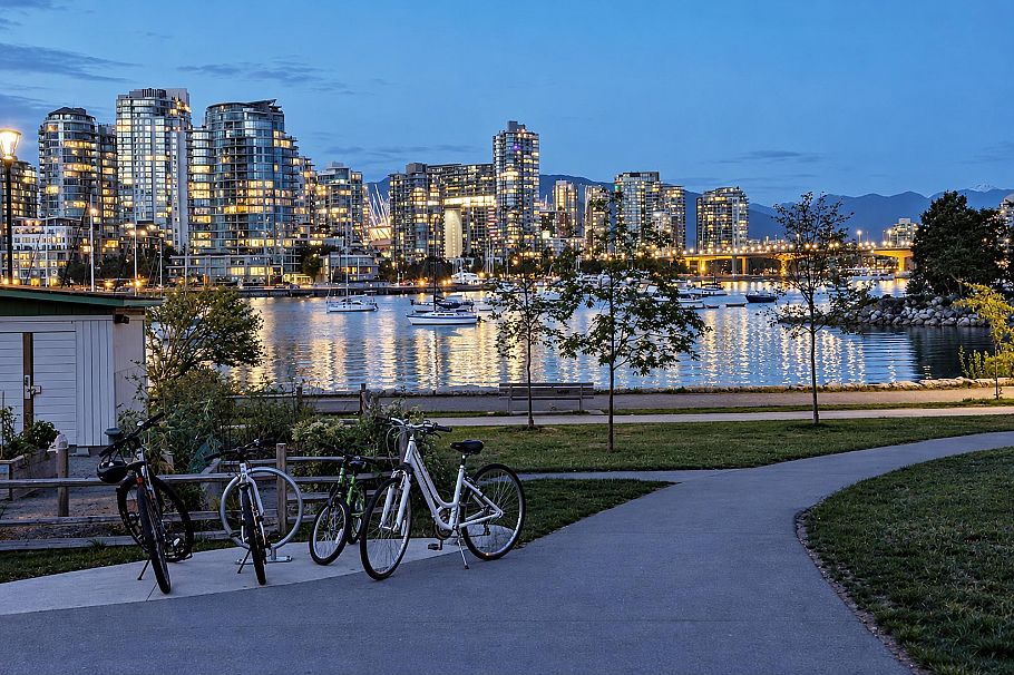 5 1101 W 8th Avenue Vancouver, BC - 26