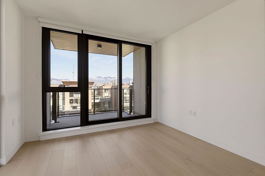 702 1530 W 6th Avenue Vancouver, BC - 3