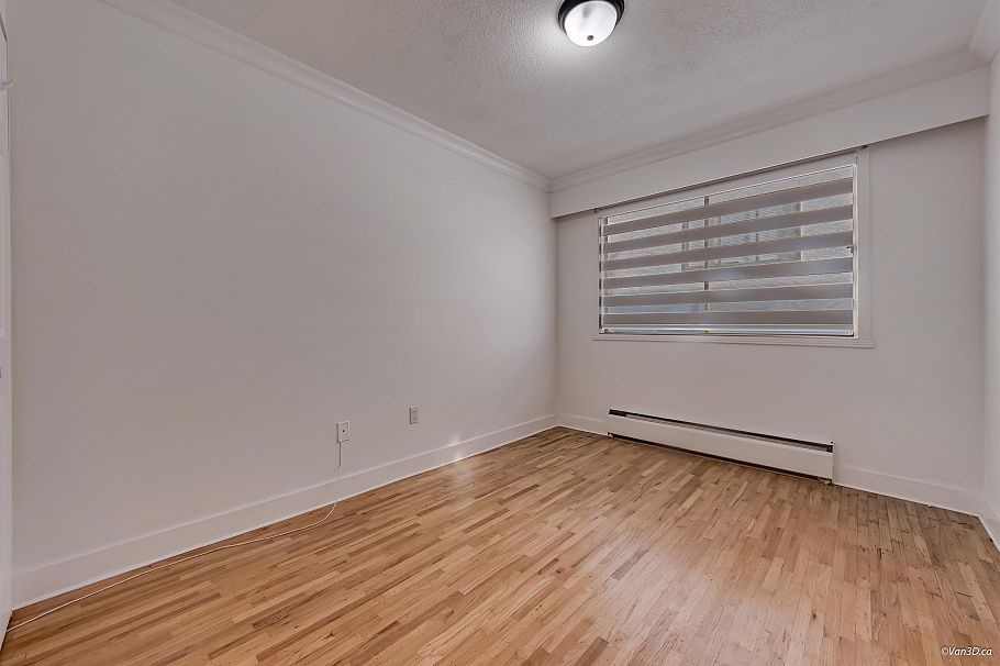 111 235 E 13th Street North Vancouver, BC - 21