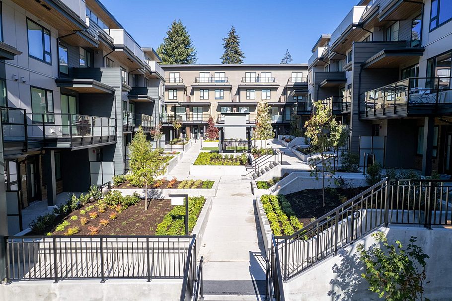 120 954 Lytton Street North Vancouver, BC - 32