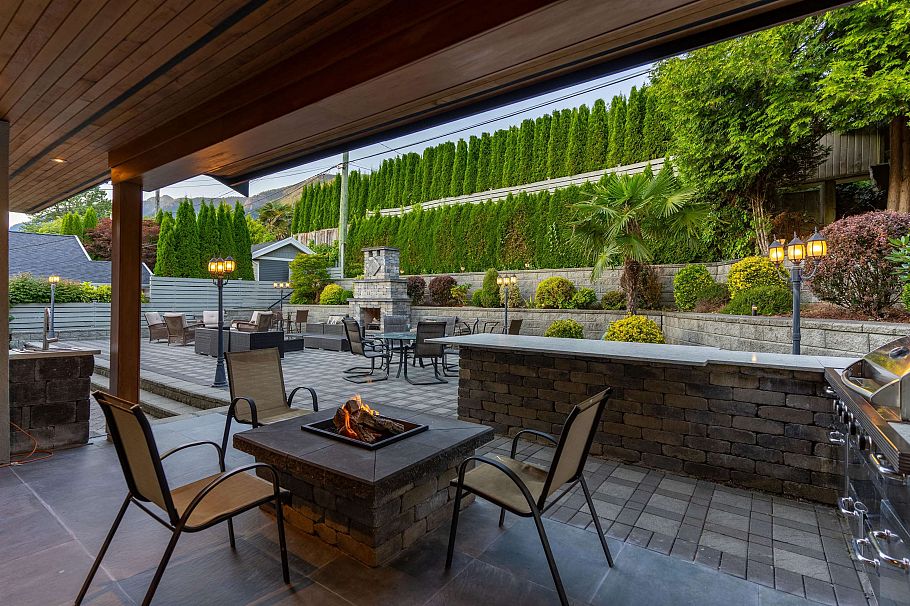 4168 Highland Boulevard North Vancouver, BC - 4