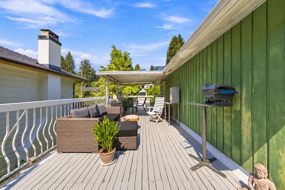 1033 Clements Avenue North Vancouver, BC - 13