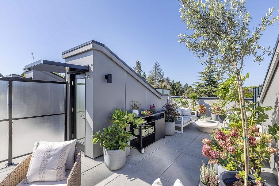 154 5377 Oak Street Vancouver, BC - 27