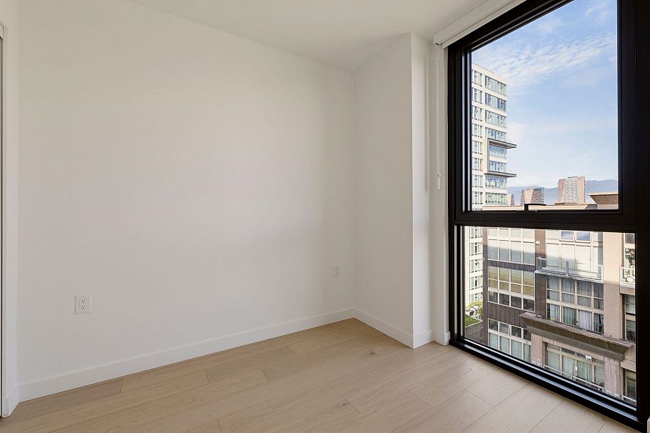 702 1530 W 6th Avenue Vancouver, BC - 15