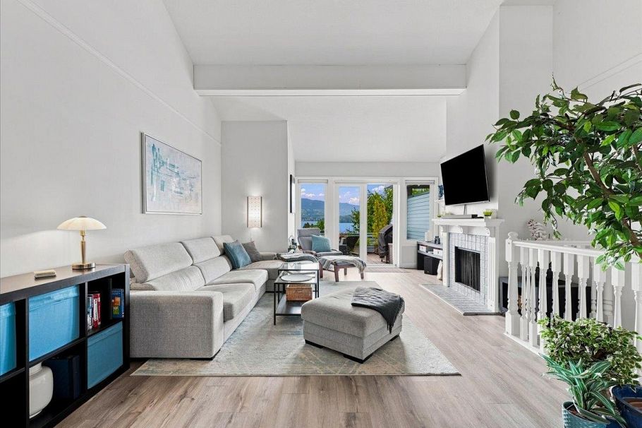 16 1620 Balsam Street Vancouver, BC - 2