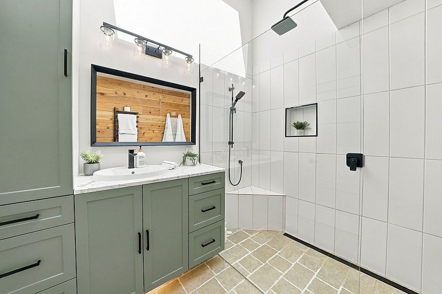 1720 Deep Cove Road North Vancouver, BC - 15
