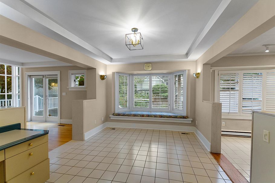 5861 Adera Street Vancouver, BC - 12