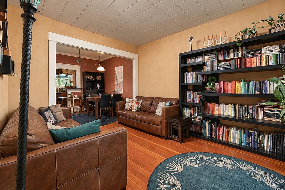 1761 E 4th Avenue Vancouver, BC - 6