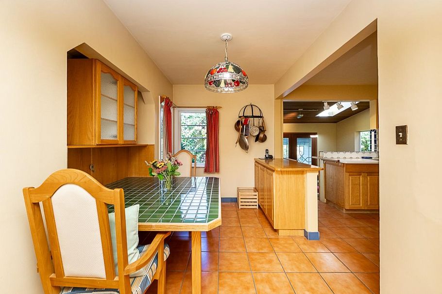 1881 Whyte Avenue Vancouver, BC - 10